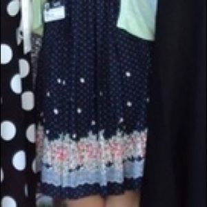 🌟3 for $25🌟 Blue side zip floral skirt w pockets